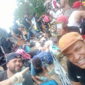 Eduardo y el grupo con el que cruzó la selva